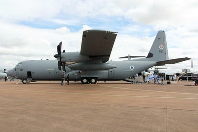 Israeli Air Force Lockheed C-130 667 colour photograph