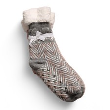 Women  s 2-Pack Sherpa Lined Slipper Socks With Grips Pink Gray Chevron Crew