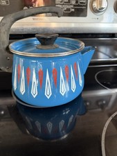 Catherine Holm Blue Lotus teapot