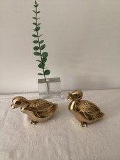 Antyczne kaczki z litego mosiądzu, dwie sztuki.