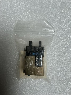 Schunk Gripper for small components  MPG+25-AS  305502   Used W/ Sensor Bracket