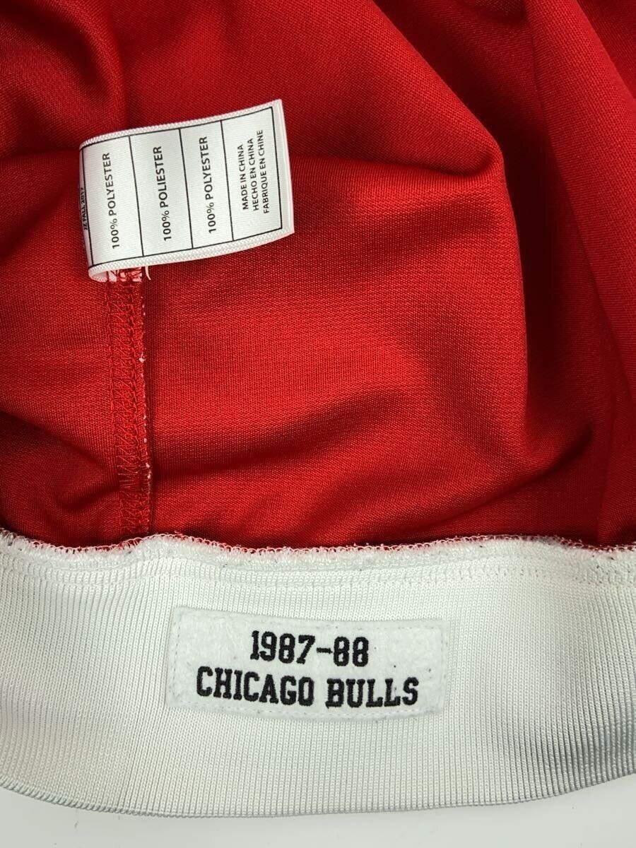 Used Mitchell & Ness Chicago Bulls 1987-88 Shooting L Red T-Shirt