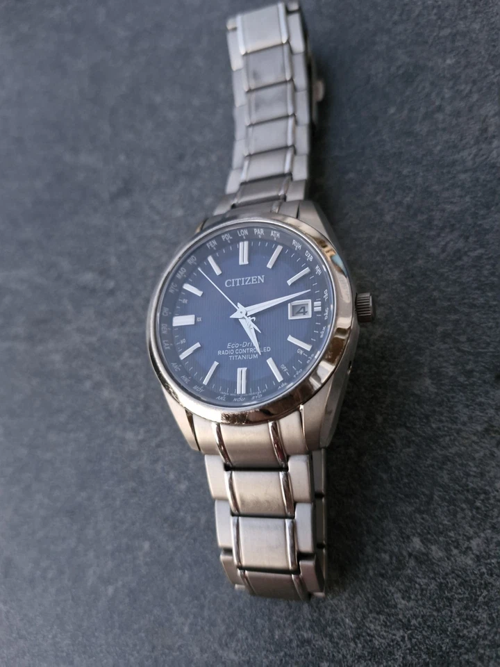 Citizen Eco-Drive Radio Controlled Titan Cb0260-81L Top Zustand - Bild 3 von 4