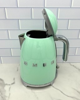 SMEG Electric Kettle