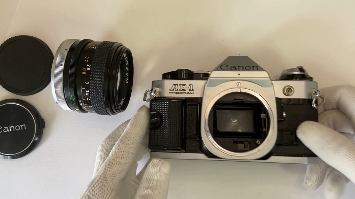 CANON AE-1 プログラム＋ FD50㎜  F1.4 S.S.C Canon AE-1 Program 35mm Film Camera FD 50mm f1.4 S.S.C. Lens