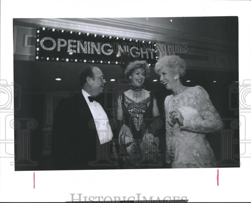 1989 Press Photo Opening night of Hello Dolly, Blue Bird Circle, Houston