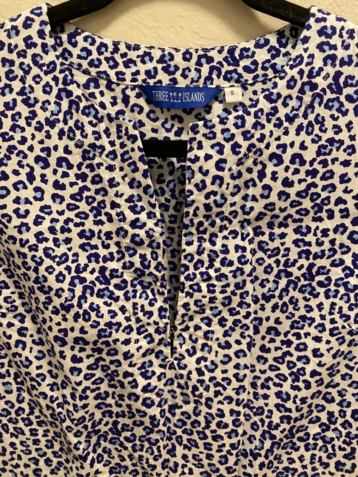 Three Islands Leopard Print Split Neck Shift Dres… - image 3