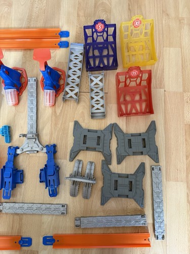 Rare Vintage Hot Wheels Launcher, Tracks, Loops and other parrs - Mattel -Bundle - Picture 10 of 13