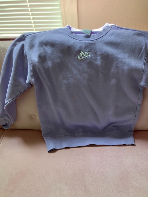 Nike Girls Youth Large Pastel Purple Sweatshirt! 