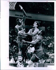 Larry Nance Blocks Kelly Tripucka Try For Hoop Shot Sports 8X10 Vintage Photo