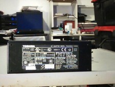 informatique chargeur  portable TOSHIBA pris 10eur livraison mondial relais 4,99