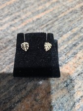 14K Yellow Gold Leaf Tiny Starter/child Stud Earrings Pre-owned