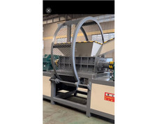 1000 double shaft shredder tyres shredder with  rotary screen tyre recycling