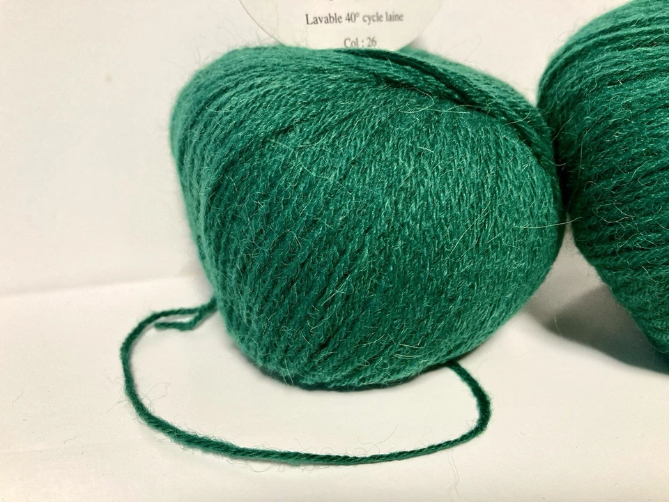 lot 10 pelotes de laine alpaga et mérinos vert intense / fabriqué en France - Photo 3/4