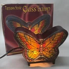 VTG TIFFANY STYLE BUTTERFLY LAMP STAINED GLASS TABLE OR DESK LIGHT MULTI COLOR