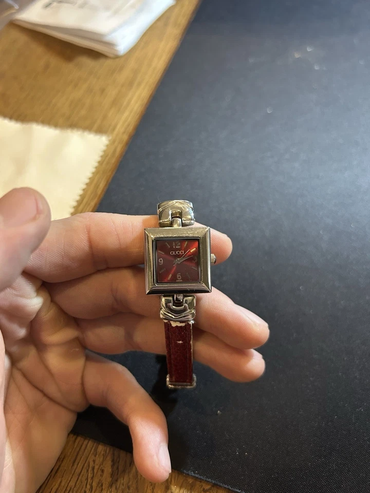 vintage gucci watch women - Image 2 of 4