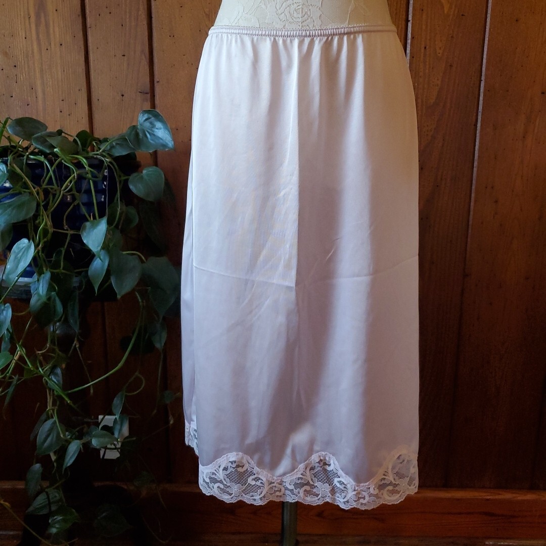 Vintage JC PENNEY Women's Medium Half Slip PALE PURPL… Gem
