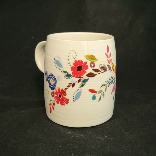 Taza de café con monograma letra C Anthropologie Starla E Halfmann - Imagen 5 de 12
