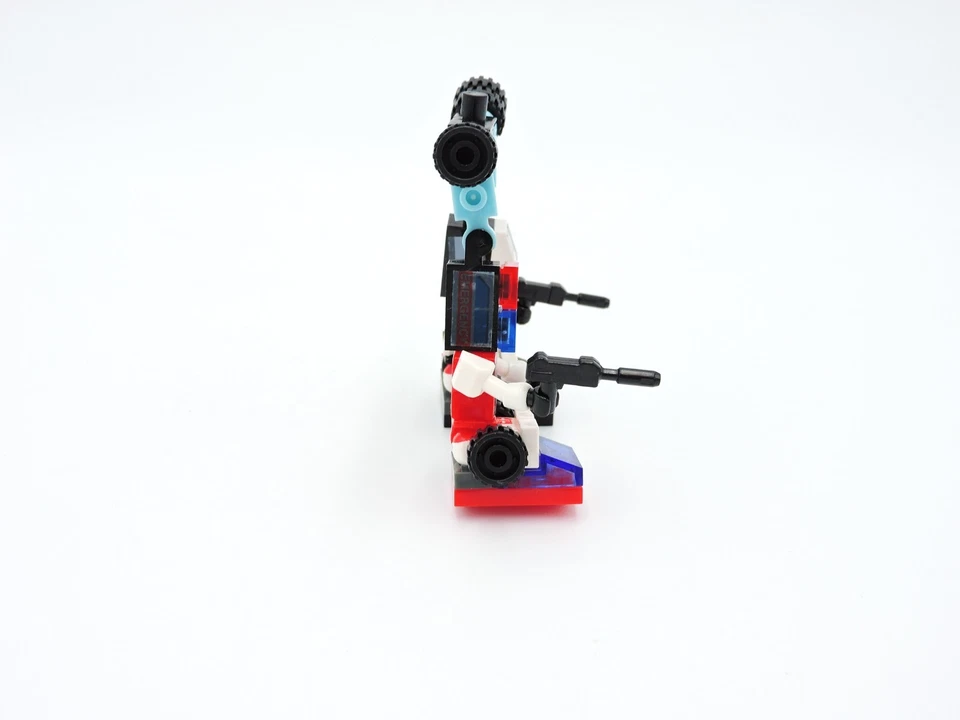 Kre-O PROTECTOBOT First Aid & Hot Spot from DEFENSOR Micro Changers TRANSFORMERS - Image 2 of 3