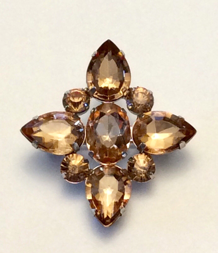 Vintage style champagne beige acrylic rhinestone brooch