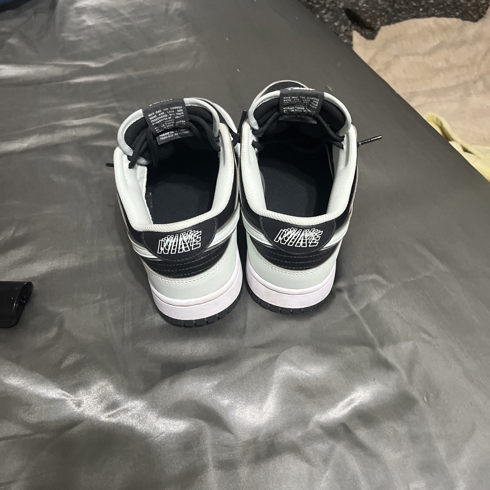 Mint Dunks - image 5