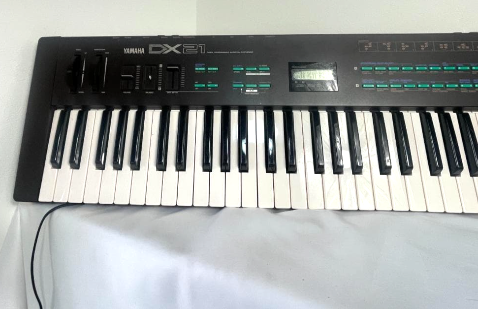 YAMAHA DX21 シンセサイザー Yamaha DX21 61 Key FM Digital Synthesizer Keyboard Vintage for