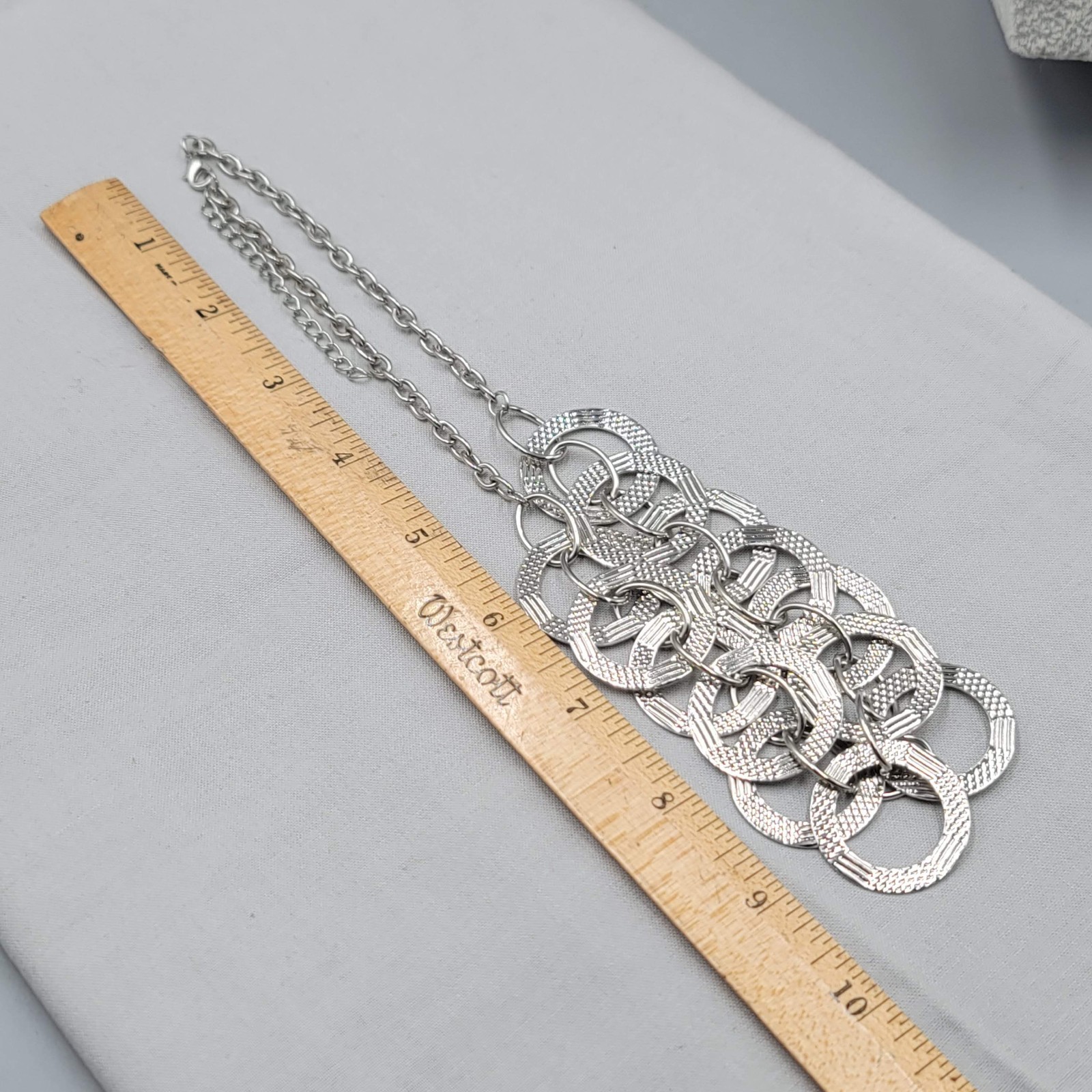 Statement Interlocking Textured Rings Necklace Si… - image 4