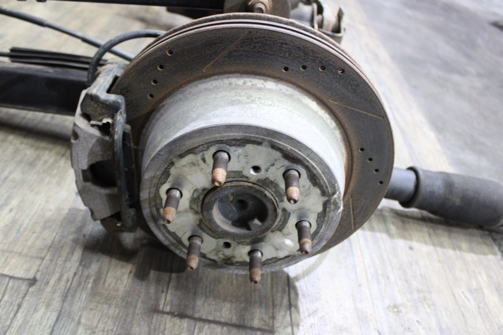 10-13 GM Suburban Complete Rear Differential Carrier Cradle Assembly 40047269B