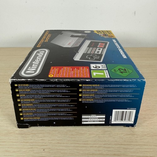 Nintendo NES Mini Classic Edition Mini Console 30 giochi in scatola, 2 controller - Foto 8 di 11