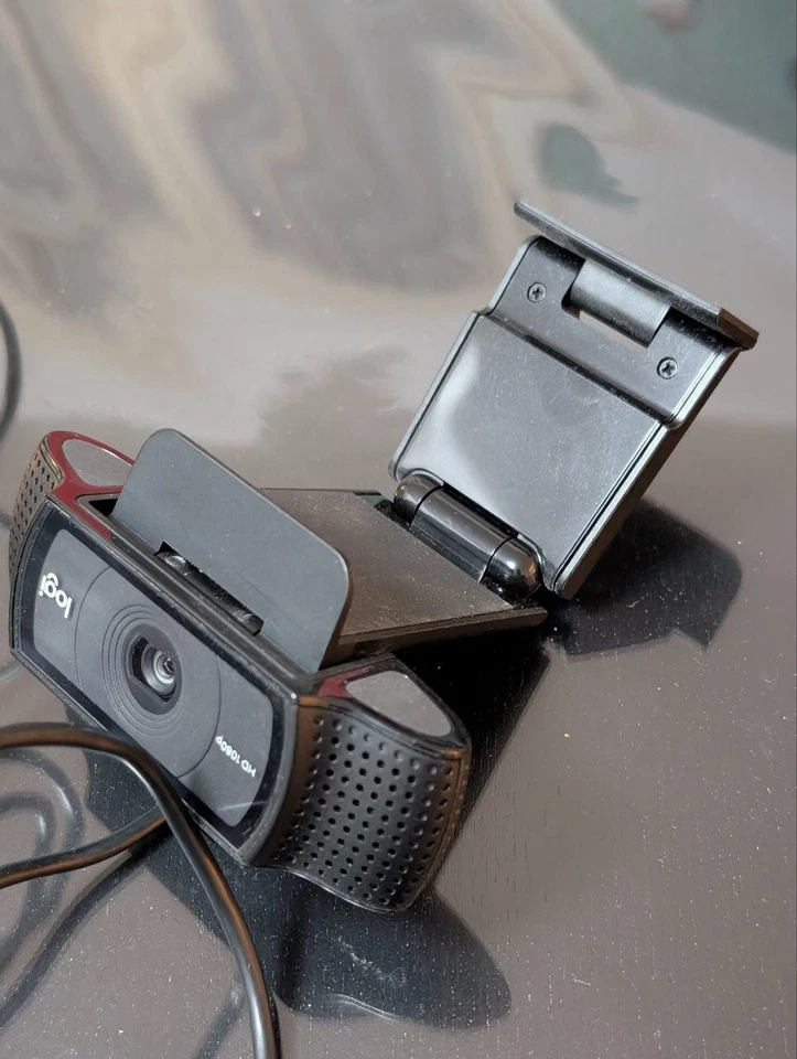 Logitech HD 1080p webcam USB – autofocus, microfoni, attacco treppiede - Immagine 4 di 4