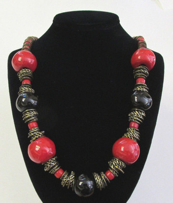 VINTAGE 1960s 70s EGYPTIAN ETHNIC NECKALACE POLISHED STONES BEADS METAL RINGS 