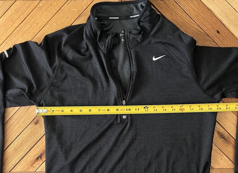 Camiseta deportiva Nike Quarter Zip Dri-Fit para mujer mediana negra manga larga Foto 4 de 4