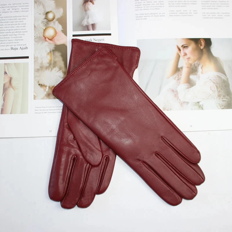 Ladies Sheepskin Gloves Classic Solid Color Versatile Leather Spring Knit Lining - Image 4 of 4