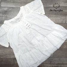 Davi & Dani Lace Sleeve Top Size S