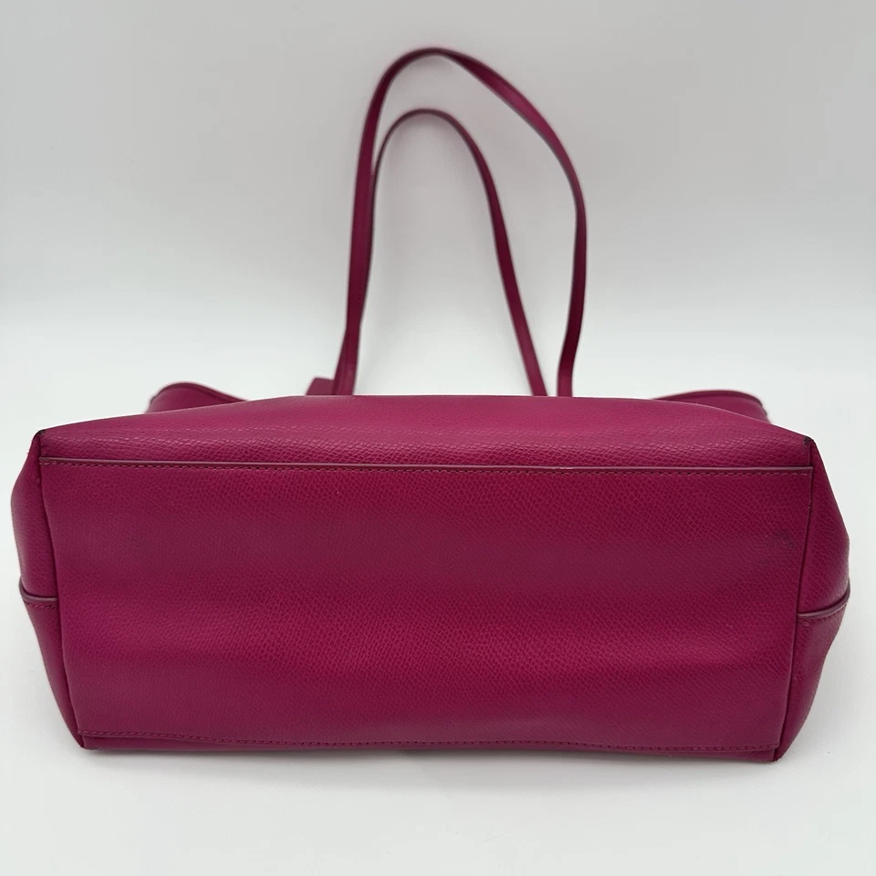Bolso de hombro Coach City de cuero granulado magenta 16x10 Foto 3 de 4
