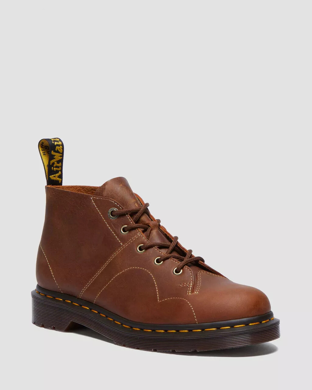 Ботинки из полированной восковой кожи Dr Martens Church Коричневого цвета 63990₽