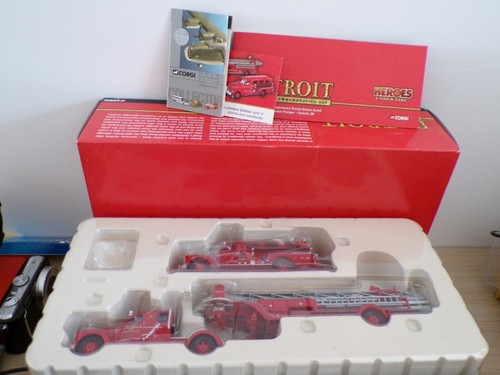 VOITURE 1/50 CORGI DETROIT HEROES UNDERFIRE SEAGRAVE 70TH ANNIVERSARY EN BOITE