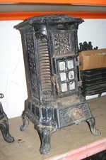 Gussofen  Kanonenofen Art Deko Antik Ofen Leuchtofen