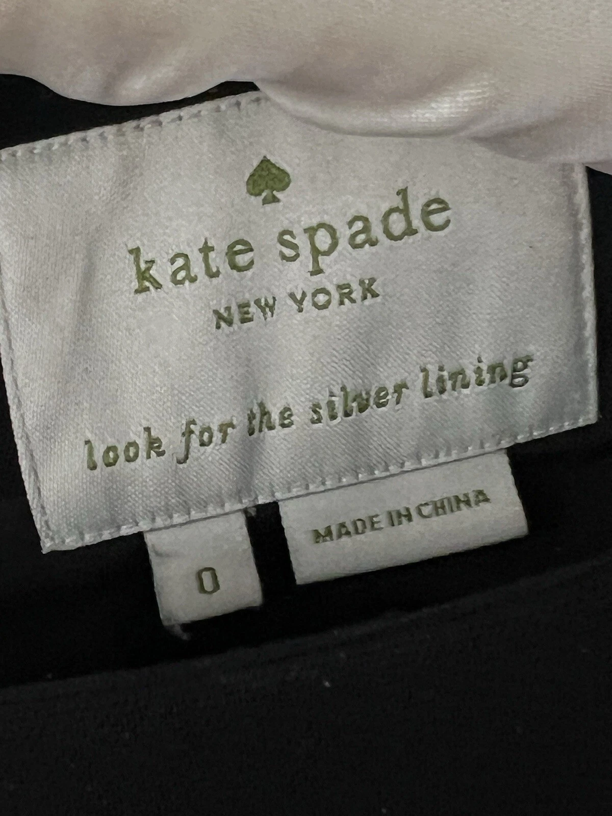 Abito nero Kate Spade New York scollo quadrato e volant Reiss Ba&sh Maje Kooples