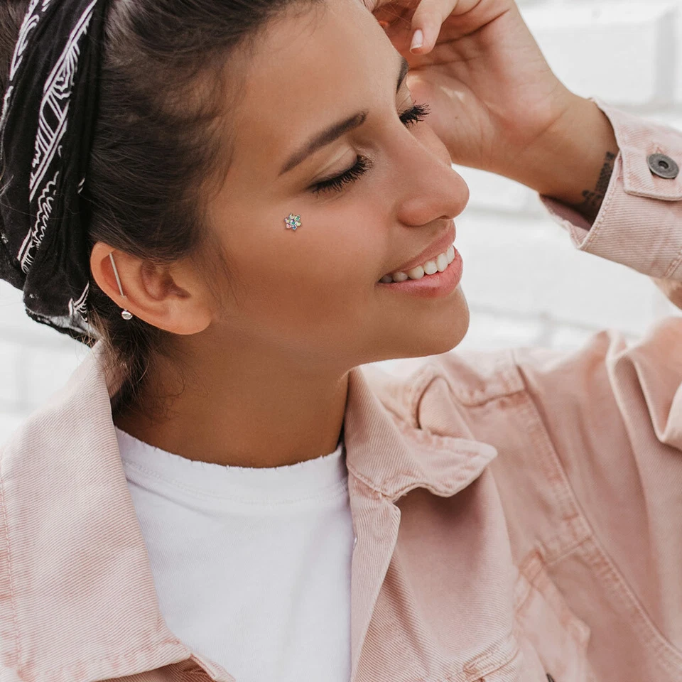 Top de anclaje dérmico roscado interno flor pavimentada de 10 mm 7 circonitas 14G  Foto 2 de 4