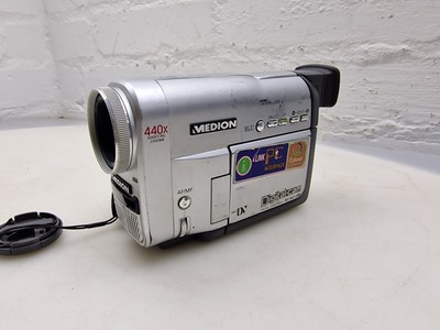 Medion MD 9021 Video Camera Recorder Mini DV 440xDigitalZoom 22XOpticalzoom