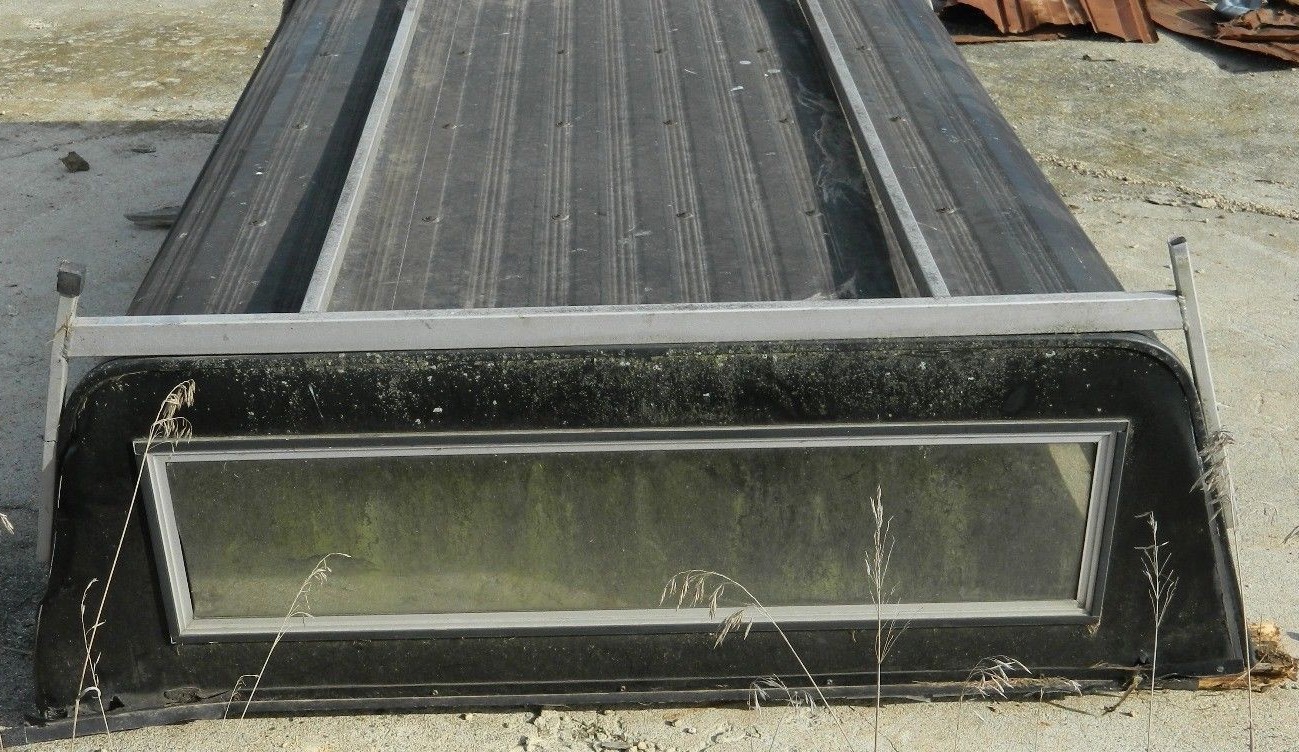Leer Aluminum Truck TopperBlackFor Parts Or Repair98 3/4"L x 73 3/16