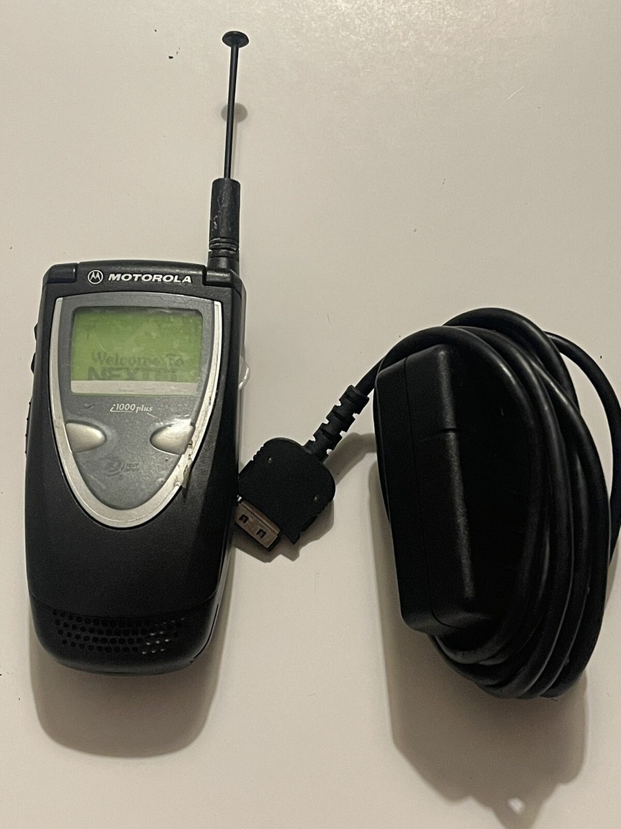 Motorola i1000 / Nextel i1000 Black (Nextel) Flip Phone 2