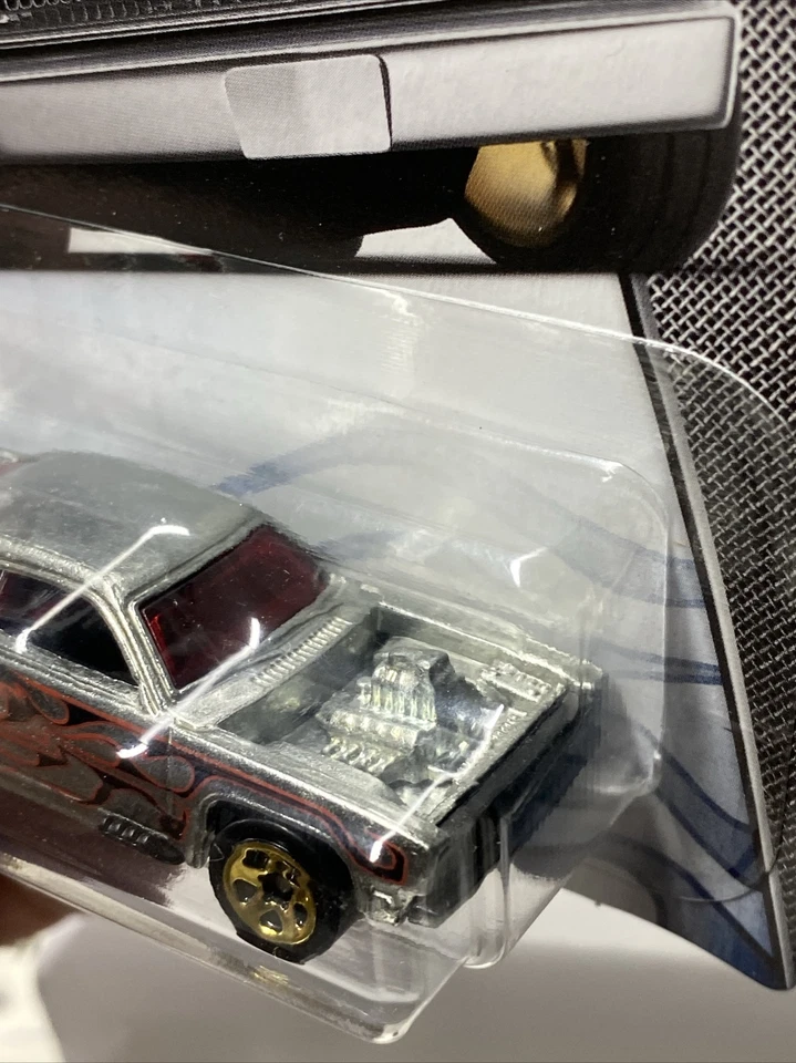 Hot Wheels 1/64 🇲🇫 Zamac Plymouth Duster , Serie 50th Anniversary #8/8 ,2018 - Photo 2/4