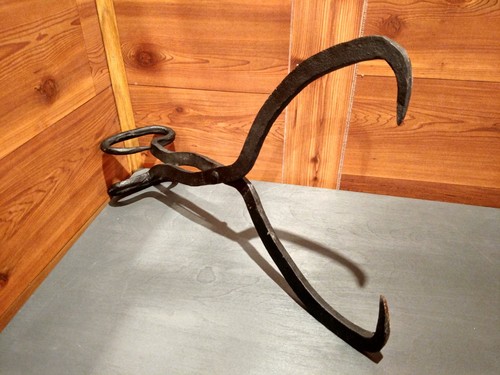 VINTAGE 19" FORGED STEEL UNMARKED ICE TONG - Picture 11 of 12
