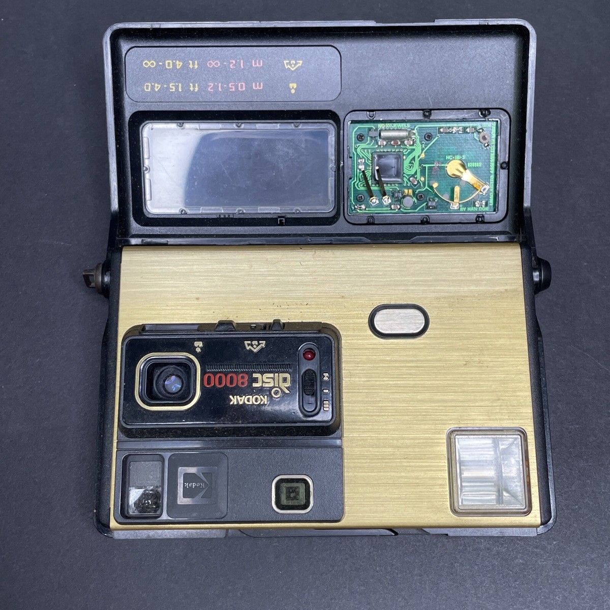 Vintage 1982 Kodak Disc 8000 Black Built-in Electronic Flash Lens