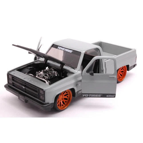 CHEVROLET C-10 PICK UP 1985 "TOYO TIRES" GREY/BLACK 1:24 Jada Toys Movie Nouveau - Photo 2/3
