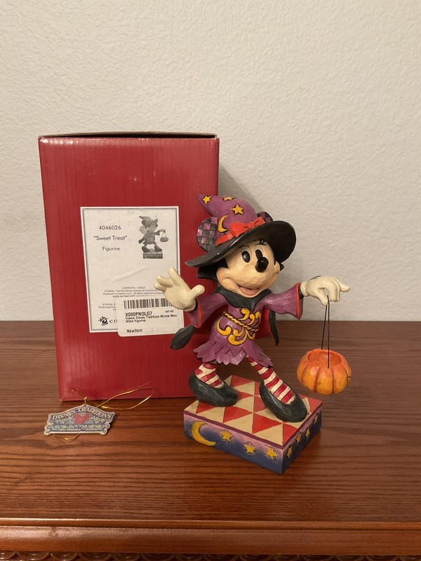 Jim Shore Disney Traditions“Sweet Treat” Minnie Mouse Figurine W/Box