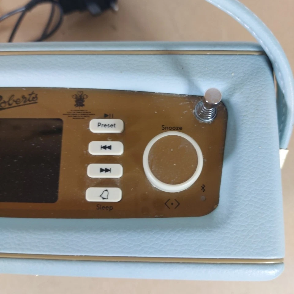 Roberts Revival RD70 Retro tragbares DAB Radio mit Bluetooth getestet funktioniert  - Bild 4 von 4