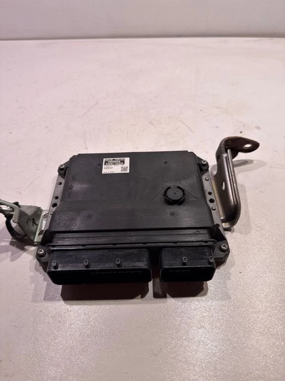 Centralina motore benzina/elettrica Lexus CT 200H 2013 -modulo 8966176030 73kW - Immagine 2 di 4